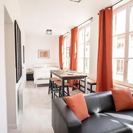 Hypercentre 17 Rue De La Faiencerie Appartement